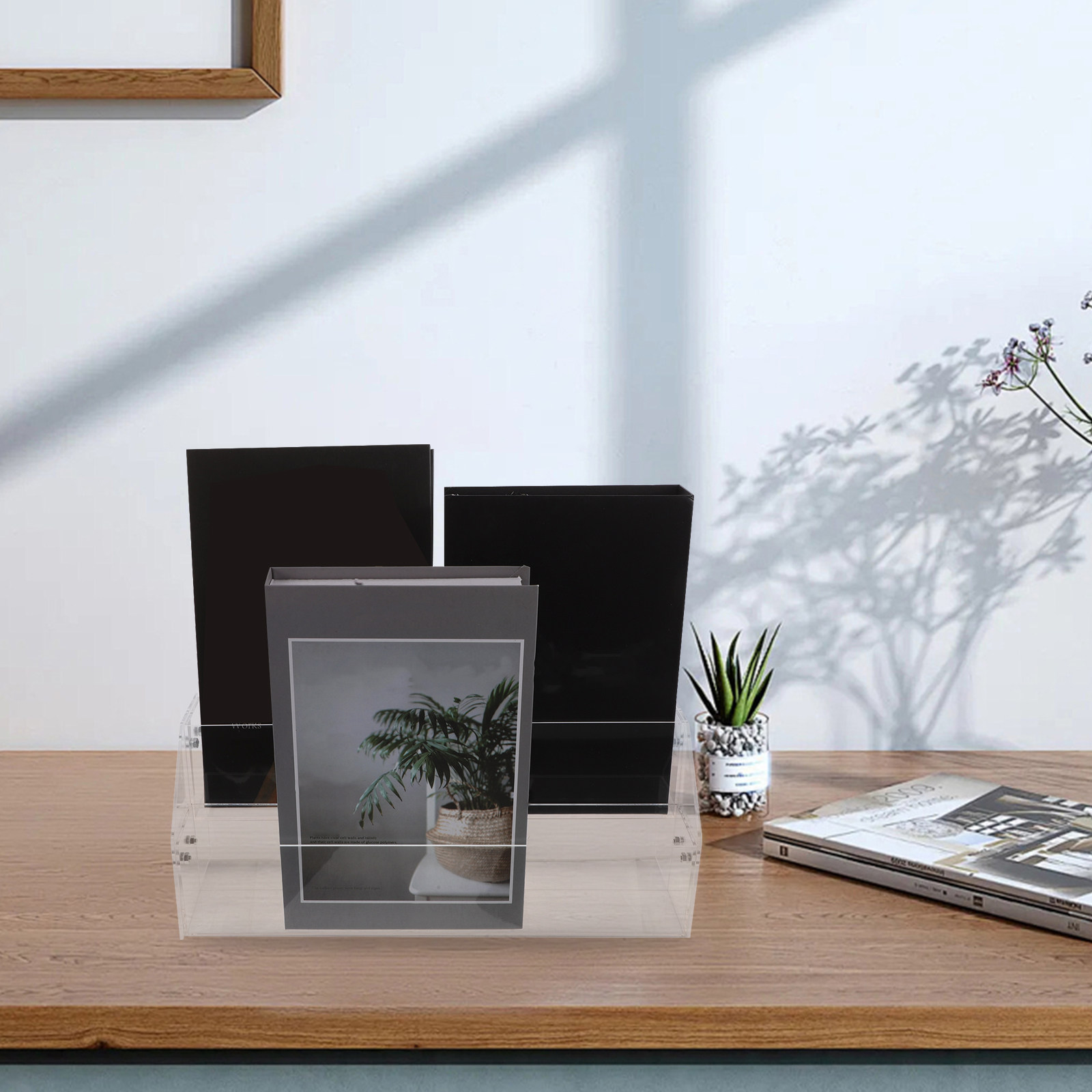 Clear Acrylic Book Stand Holder - ชั้นวางหนังสืออะคริลิกใสสำหรับโต๊ะทำงาน ชั้นวางหนังสือบนโต๊ะ ที่จัดเก็บนิตยสาร ชั้นวางโชว์หนังสือแบบใส ดีไซน์ทันสมัย
