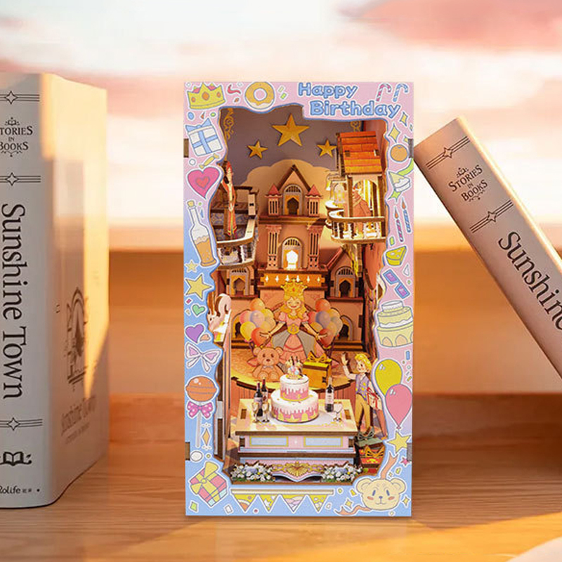 Diy Wooden Book Nook Kit Shelf Insert - DIY หนังสือไม้ Nook ชั้นวางชุดเค้กวันเกิดแฮปปี้ Miniature ชุดชั้นวางหนังสือ